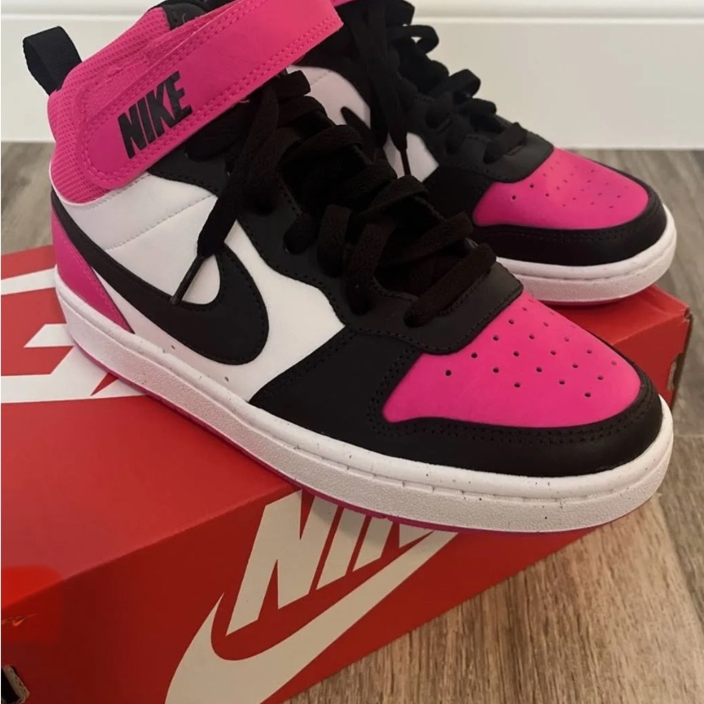 Nike Court Borough Mid 2 GS 'Fierce Pink' Women’s 7.5 High top shoes *NIB*